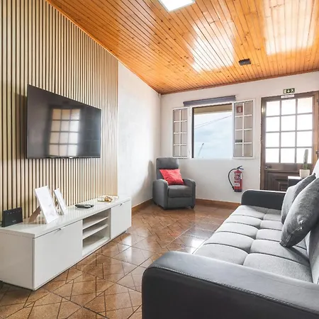 Casa Moreira By Ah * Canical (Madeira)